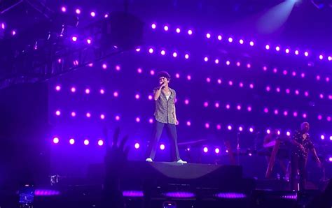 'Bright Filipino lights': Bruno Mars brings fun back to the Philippines.